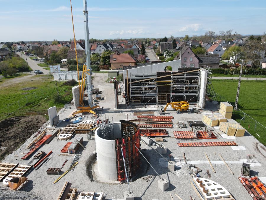 Slanted, round, sustainable: PASCHAL formwork solutions for PlusEnergy buildings in Alsace
