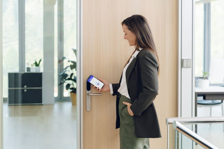 ASSA ABLOY: Pentru prima data in 12 ani, solutiile wireless de administrare a accesului depasesc sistemele traditionale cu cablu