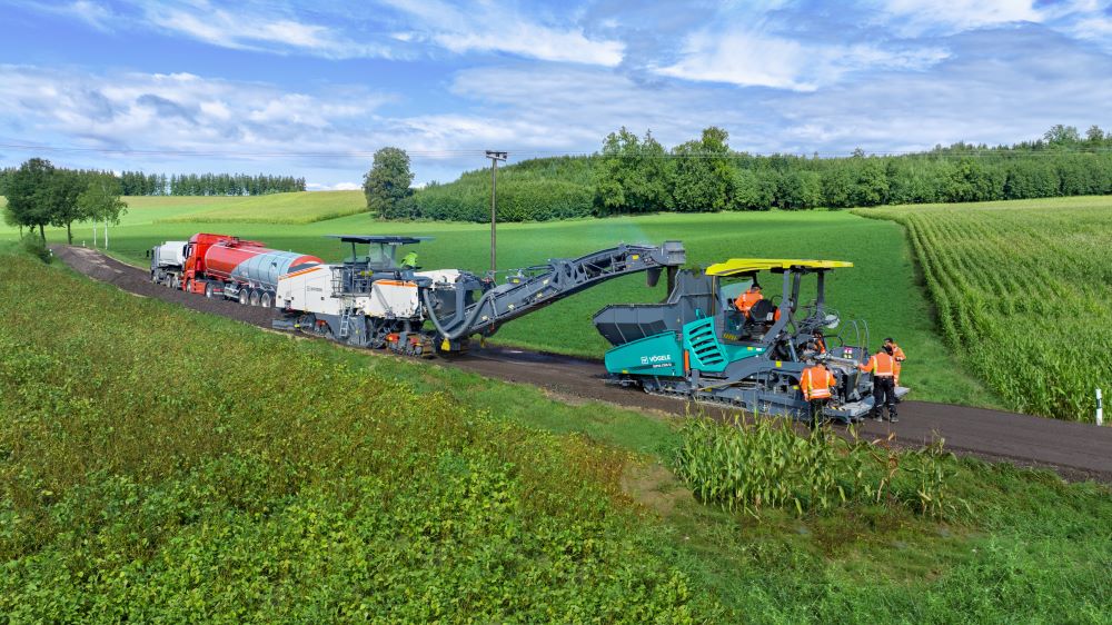 Wirtgen │ Base layer rehabilitation with the CR series: in situ cold recycling in Bavaria