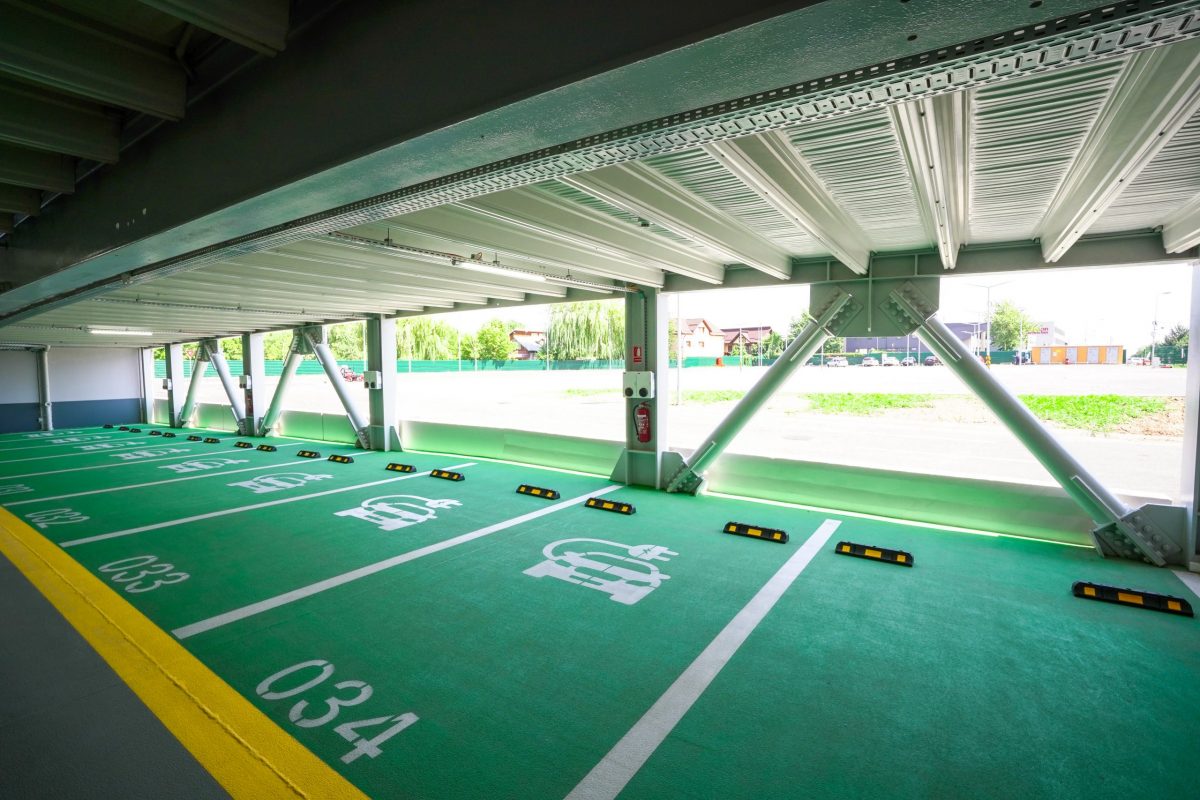 Olimpia Parking utilizeaza tehnologie ABB de ultima ora pentru incarcarea vehiculelor electrice si pentru cladiri inteligente