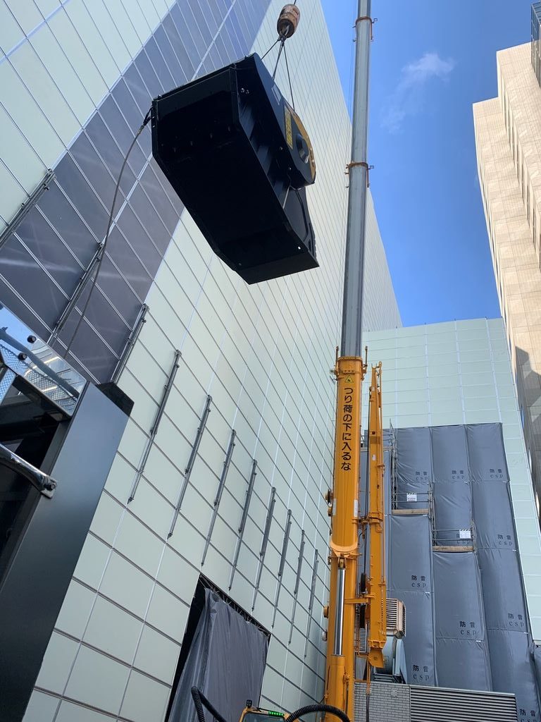 Mission impossible? Not for everyone!  5 exceptional contractors show us how “extreme” a job site can be.  Without using stunt-man o special effects