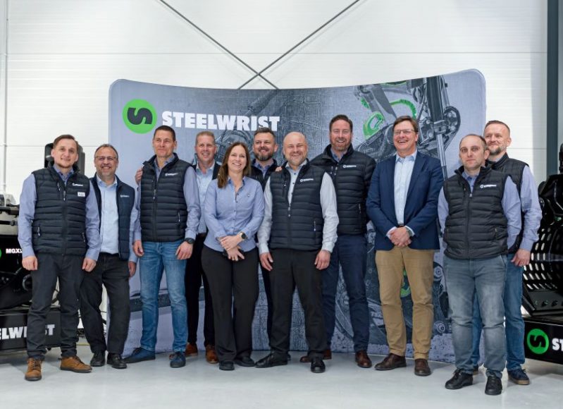 3.-Steelwrist-team-picture
