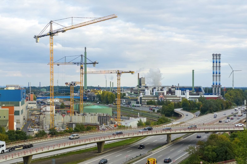 Maximum Lifting Capacity for a Sustainable Industrial Project: Liebherr Cranes in Operation at Aurubis in Hamburg