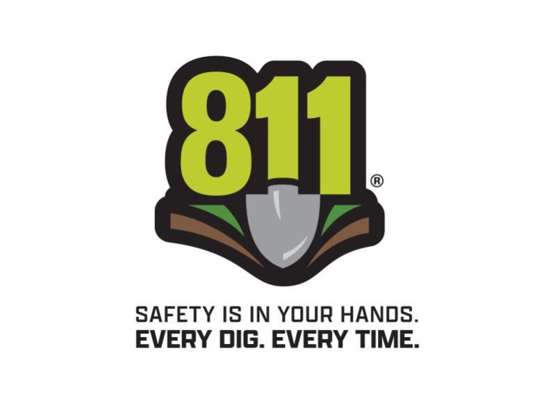 800. 811 Logo_Tagline_STACKED