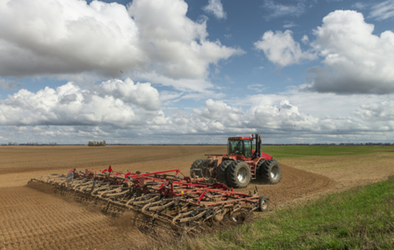 U.S. Sales of Self – Propelled Combine and 4WD Farm Tractors Continue to Grow