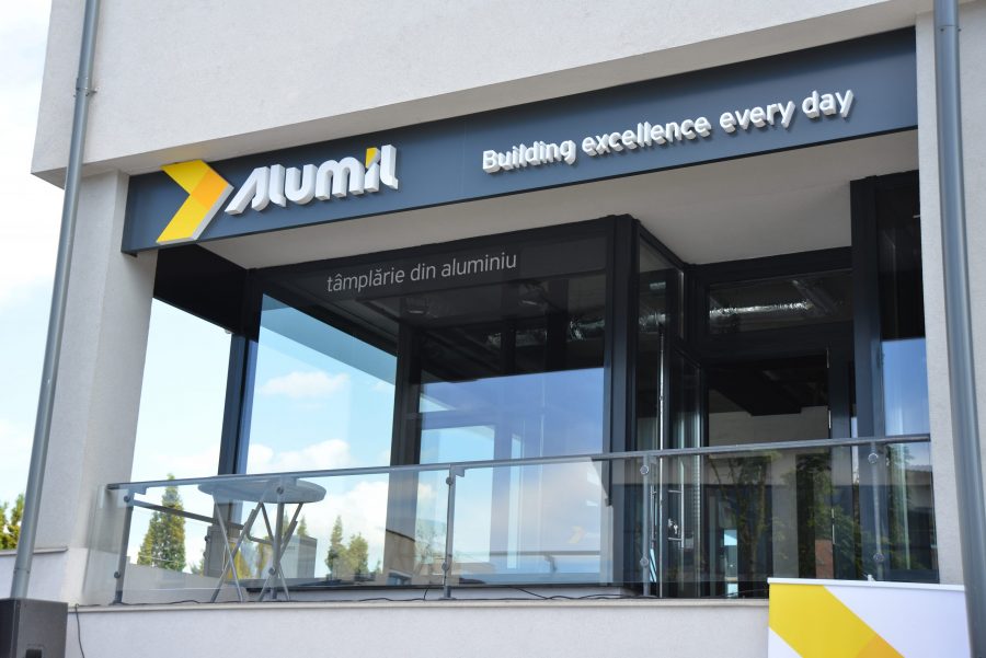 Alumil a incheiat anul trecut cu afaceri de 118,1 milioane de lei, in crestere cu 8,3% fata de 2022. Compania lanseaza produse noi si continua investitiile ȋn digitalizare