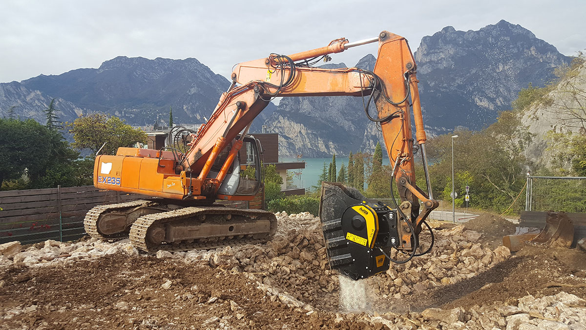 GAS PIPELINES, AQUEDUCTS, TELEPHONE AND OPTICAL FIBER CHANNELS: THIS IS EXCELLENT NEWS FOR COMPANIES SPECIALIZED IN EXCAVATIONS AND TRENCHING