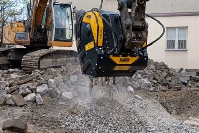 BF80.3 – Liebherr 924 – Poland – Urban Construction site – Bricks (1)