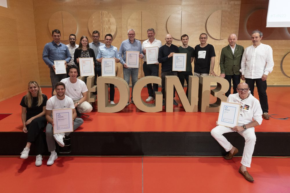 ecoHab, STRAMEN.TEC, CARBOrefit und „Holz, Ziegel, Lehm“ gewinnen DGNB Sustainability Challenge 2023