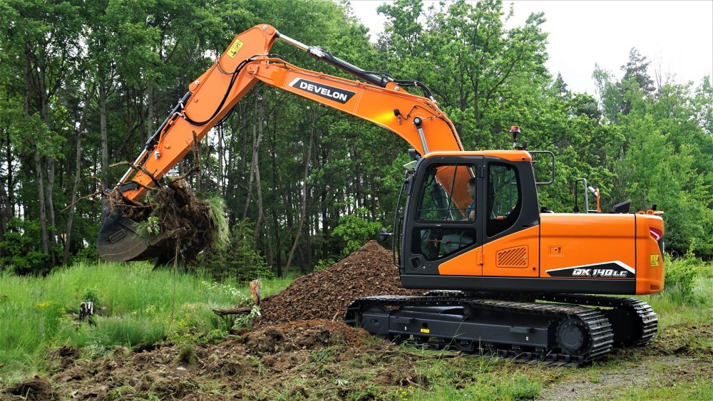 New DX140LC-7K 14 t Crawler Excavator from DEVELON