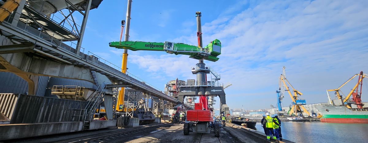 Gigantii Porturilor | Macaraua Portuara SENNEBOGEN 885 SERIE G – Lucreaza la Constanta