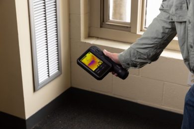 Flir-iXX-app-building-heat-lose-close-up