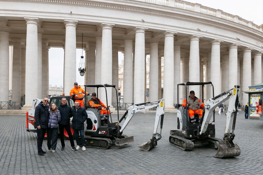 Bobcat on the Front Line in Works for the Jubilee in Rome