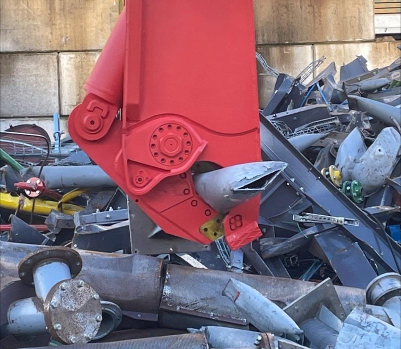 Steel Recycling Starts on Site: Efficient Material Processing in Modern Demolition