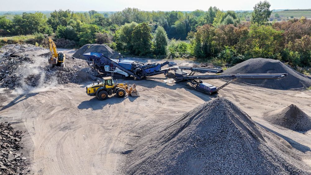 Kleemann │ The new MOBIREX MR 130 EVO mobile impact crusher