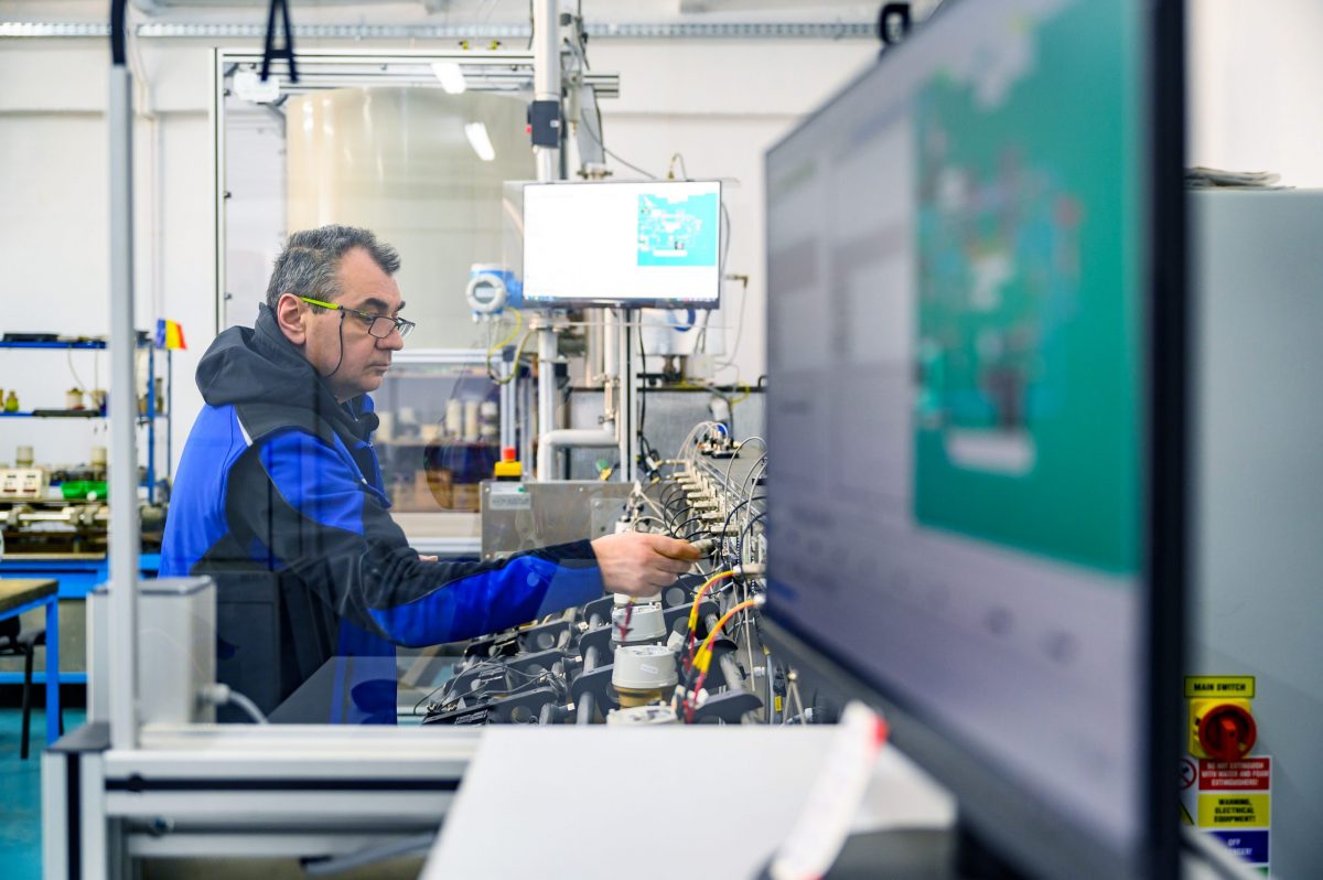 Vestra investeste 380.000 EUR in standuri de metrologie autonome