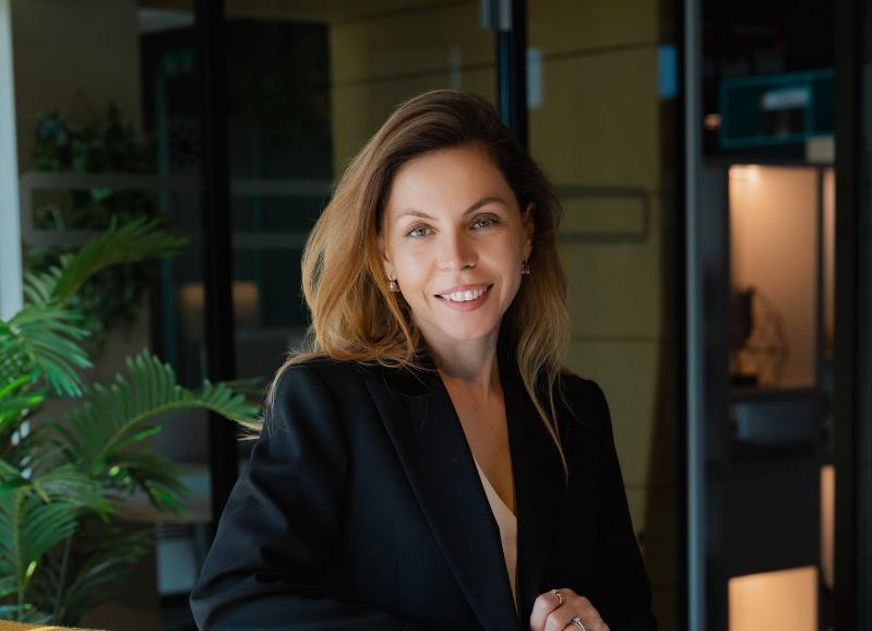 Madalina_Cojocaru_Partner_Office_CWE1