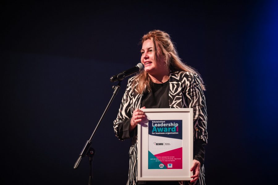 REHAU Window Solutions, premiata pentru campaniile sociale care au adus un plus de eficienta, siguranta si confort in viata de familie