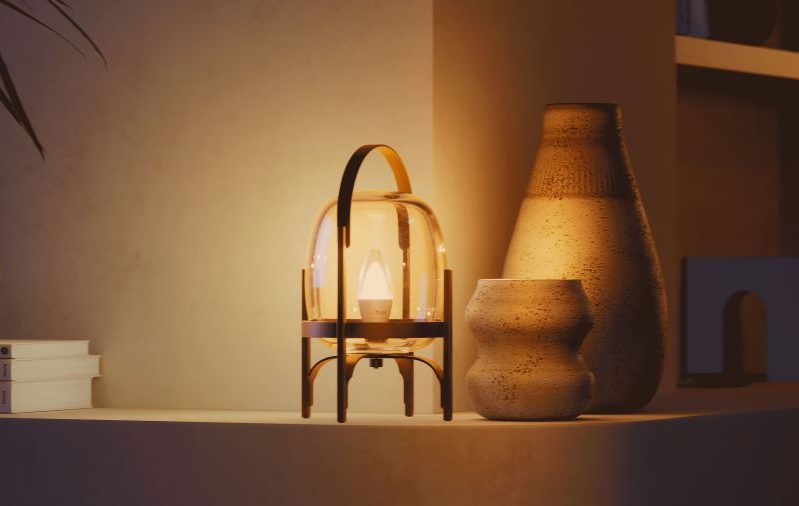 Philips-Hue-Candle-Bulb-Warm