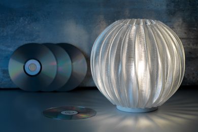 Philips LED table lamp printed from recycled CDs_credit Signify