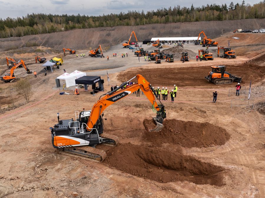 Innovation, Safety & Productivity Take Centre Stage at Develon Demo Days 2026  