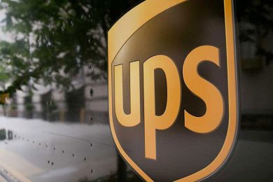 UPSlogoontruckweb