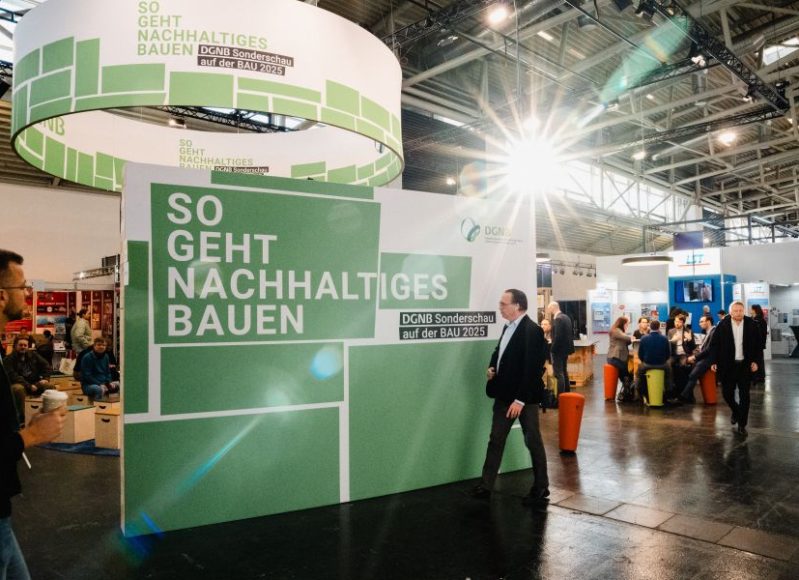 dgnb-pressebild-nachhaltiger-messestand-quelle-dgnb