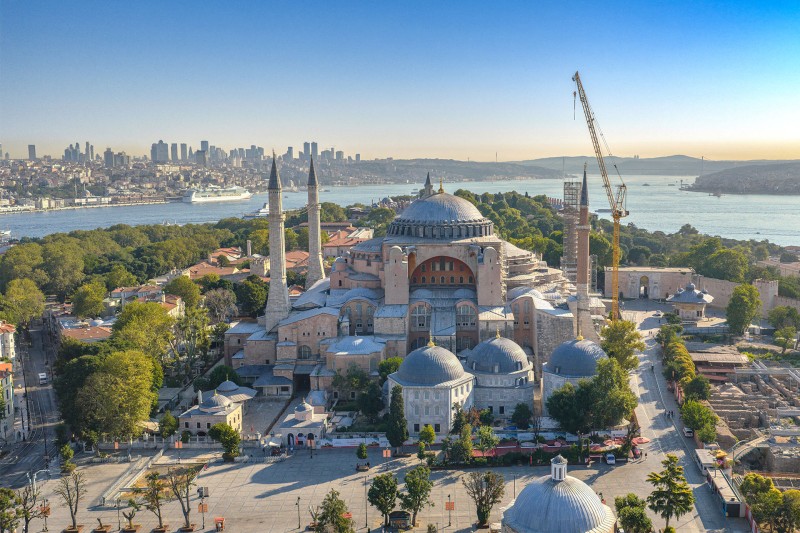 Liebherr Crane Supports Restoration of Hagia Sopia Mosque in Istanbul