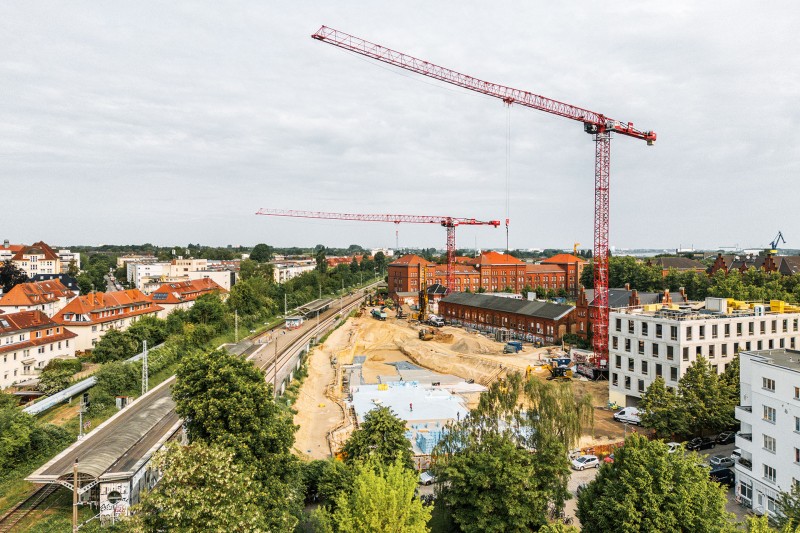 Liebherr Cranes by Riedel Bau AG support new ULMICUM Project in Rostock