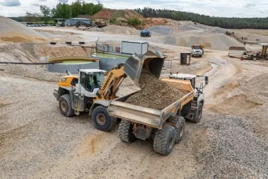 liebherr-erdbewegungsmaschinen-tschechien_96dpi-1_w800