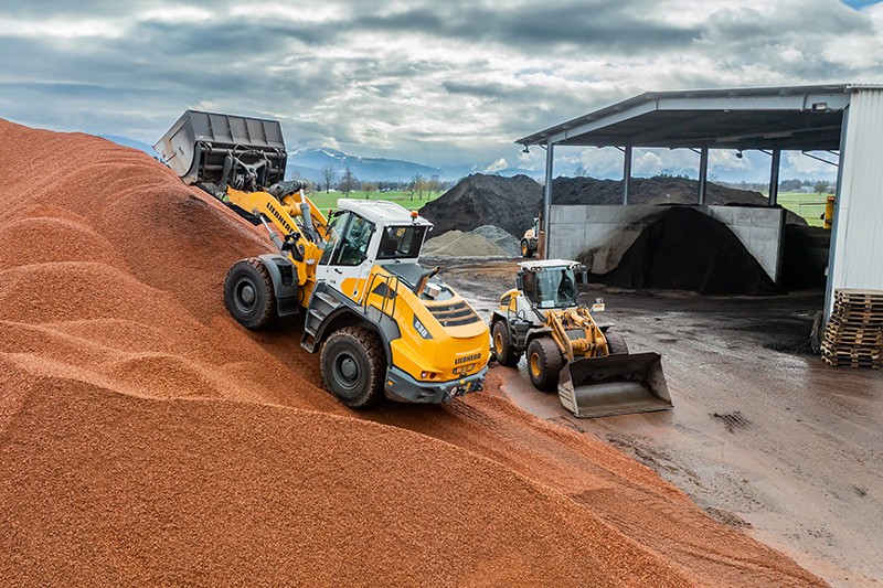 Powering the composting cycle: Liebherr wheel loaders and the circular economy in Switzerland