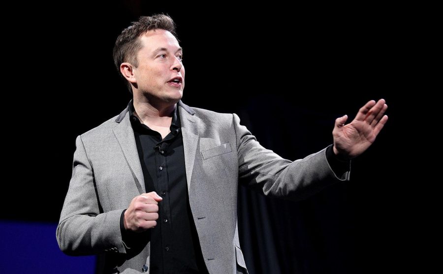 Elon Musk: un pionier al externalizarii IT, solutie care poate schimba lumea tehnologiei